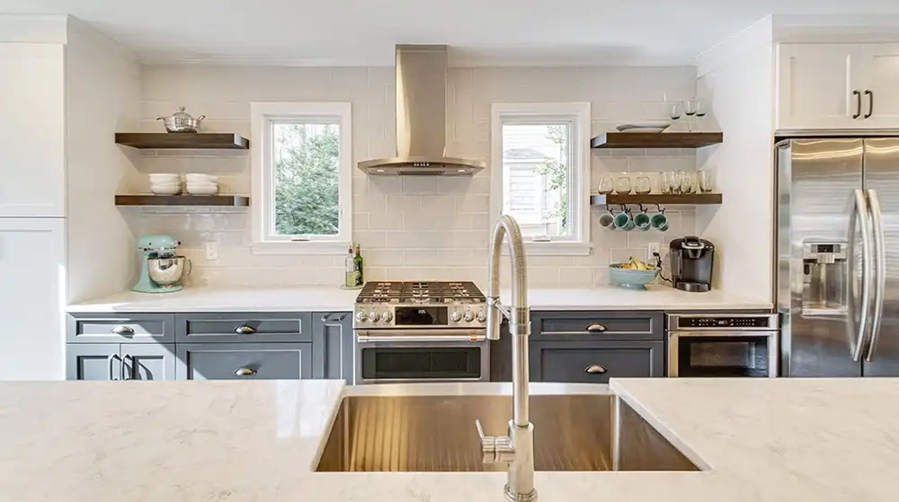 Marvin casement windows work well as kitchen windows. Casement windows allow for uninterrupted views and plentiful ventilation. That kind of ventilation can help with air circulation. When cooking in warmer months, the ventilation helps cool your kitchen.